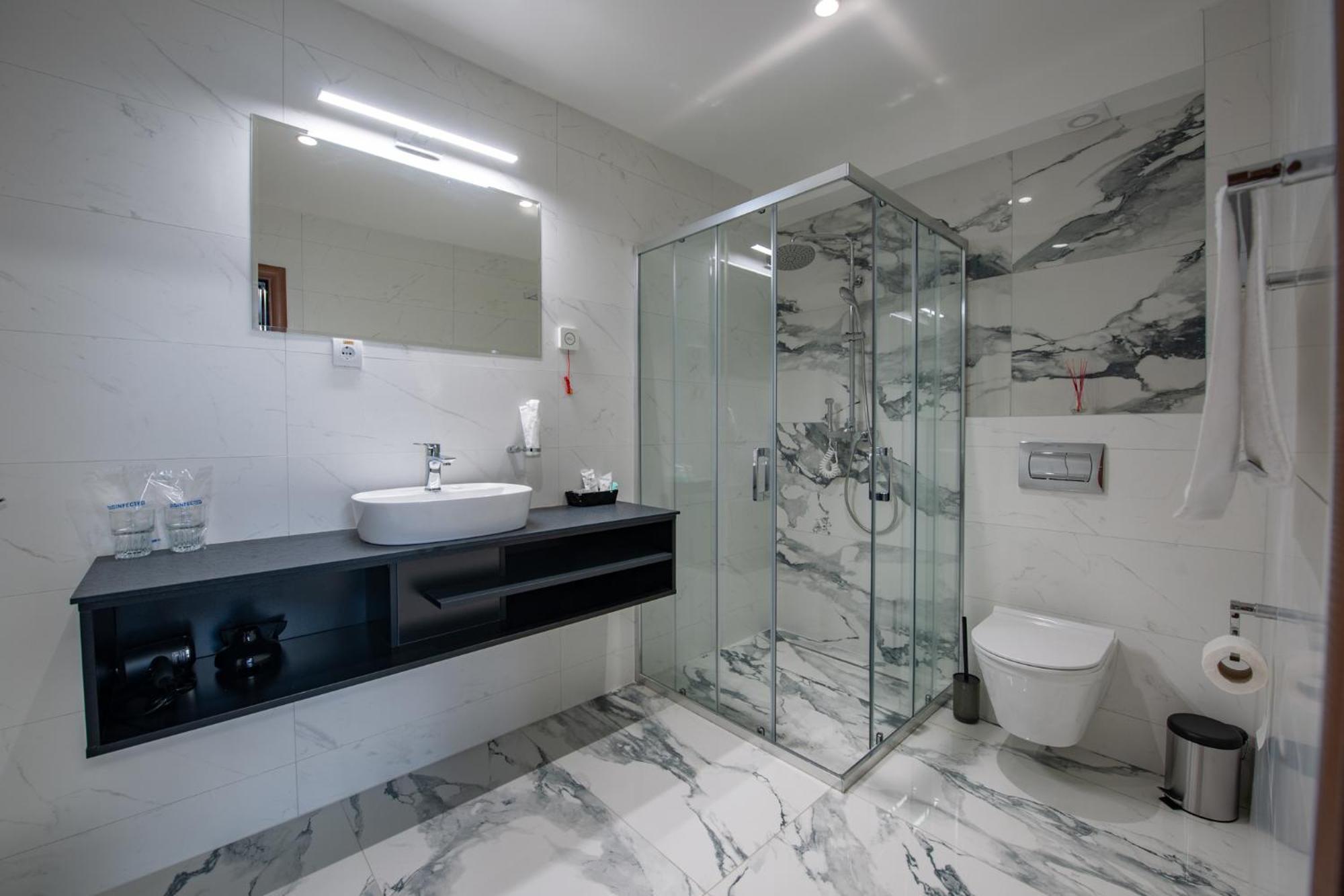 Hotel Kralj Кралево Экстерьер фото