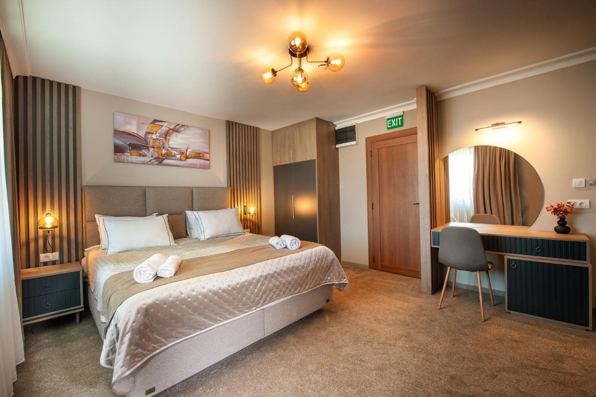 Hotel Kralj Кралево Экстерьер фото